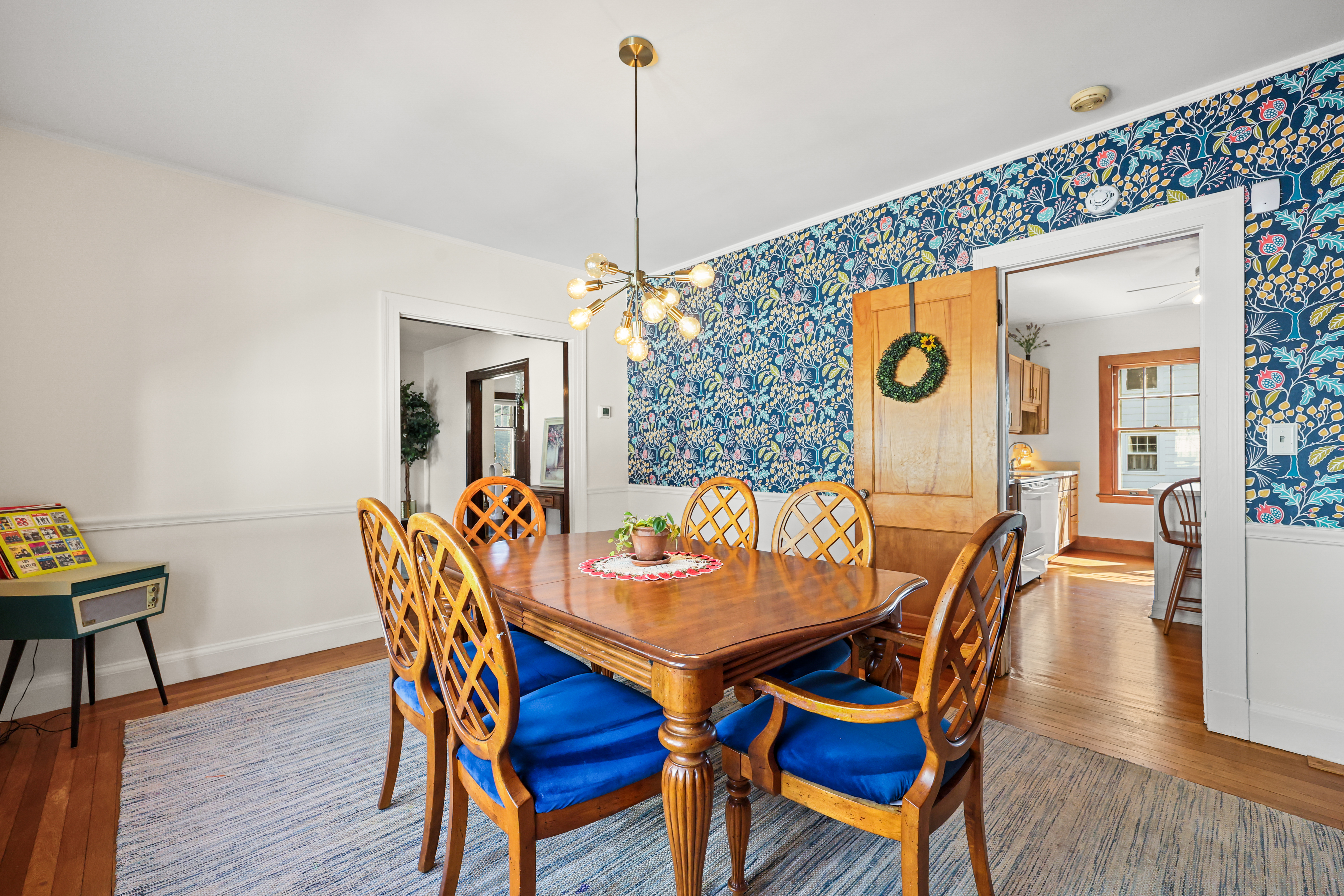  1720 Whitney Avenue - 物件實景