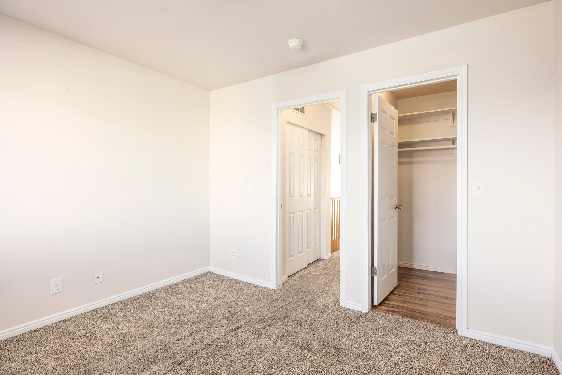  Main-Floor Primary Living with Resort-Style Amenities - 物件實景