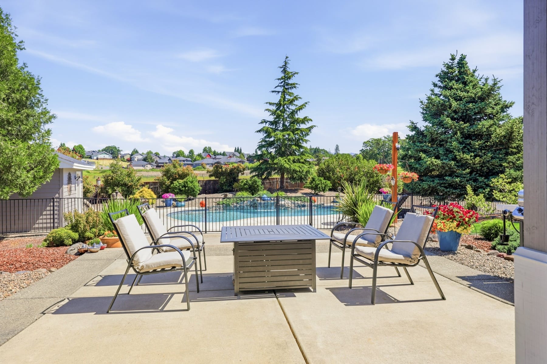  163 Hidden Valley Drive Eagle Point, OR 97524 - 物件實景
