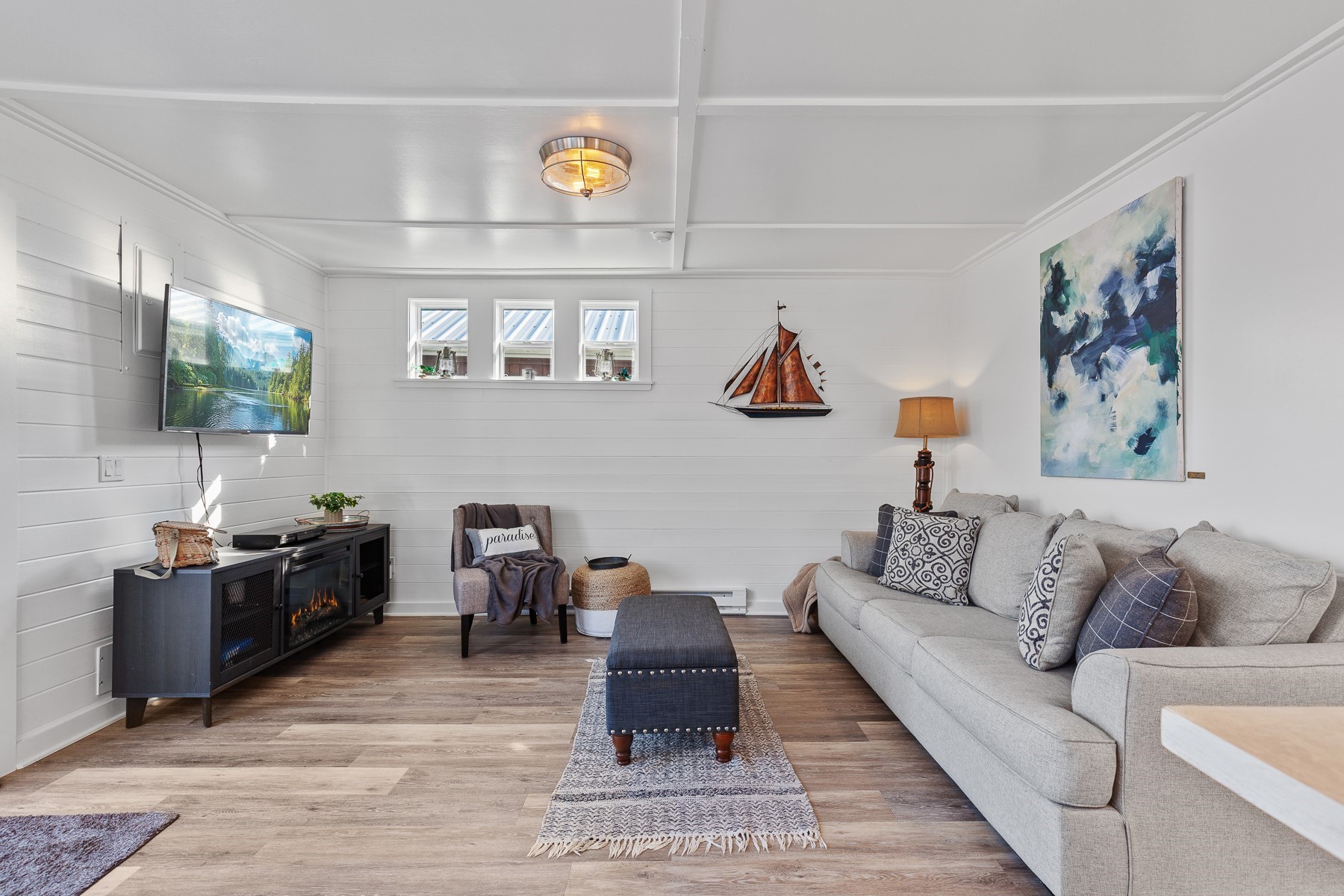  Updated Float Home in Bayview - 物件實景