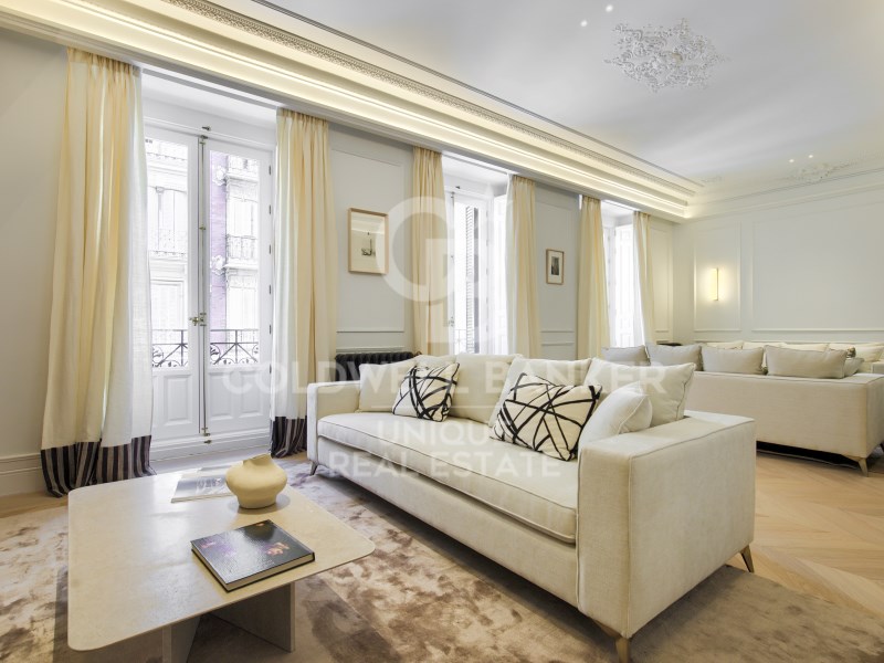 Madrid, Comunidad de Madrid, ES, 4 Bedrooms Bedrooms, ,5 BathroomsBathrooms,Residential,For Sale,1885233