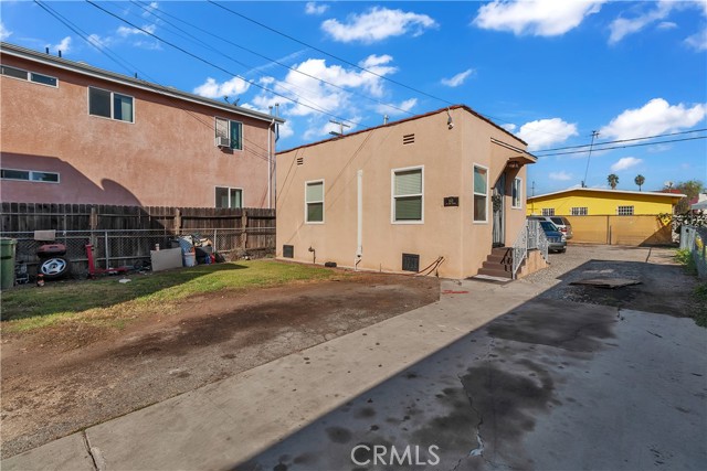 Los Angeles, California, 90003, United States, 4 Bedrooms Bedrooms, ,Residential,For Sale,1997740