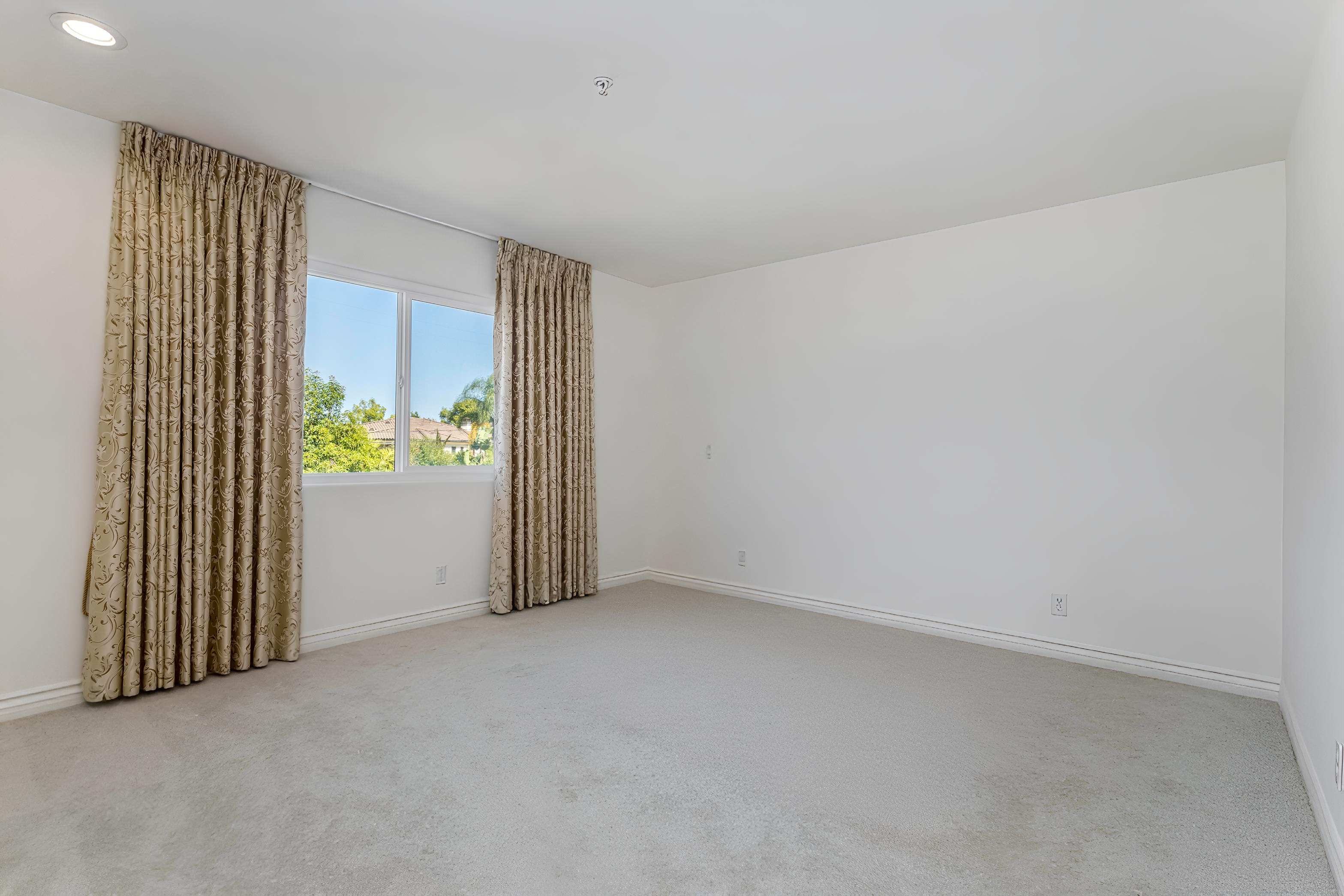  Elegantly Updated and Move-In Ready - 物件實景