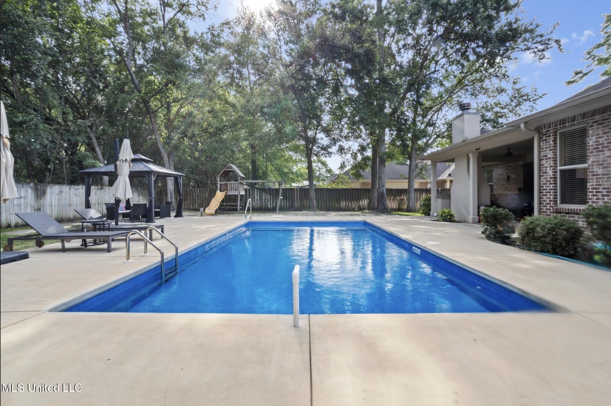 Ocean Springs, Mississippi, 39564, United States, 4 Bedrooms Bedrooms, ,3 BathroomsBathrooms,Residential,For Sale,1976002