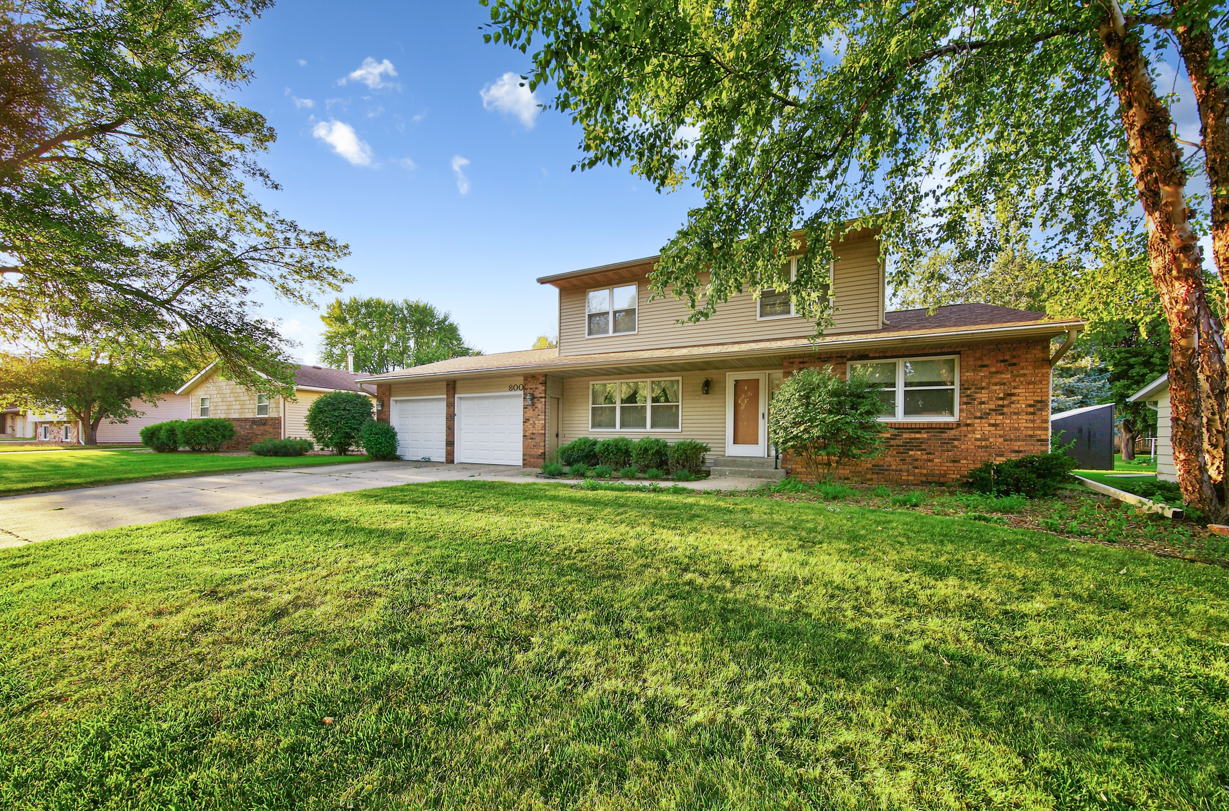 16th St, Owatonna, MN 55060 #1