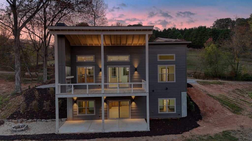 Hayesville, North Carolina, 28904, United States, 3 Bedrooms Bedrooms, ,4 BathroomsBathrooms,Residential,For Sale,1839913