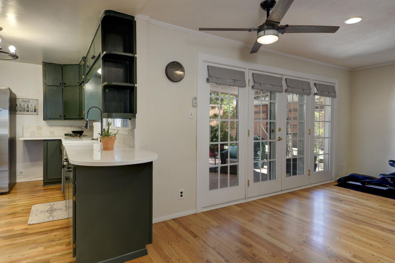 Albuquerque, New Mexico, 87108, United States, 3 Bedrooms Bedrooms, ,4 BathroomsBathrooms,Residential,For Sale,1903433
