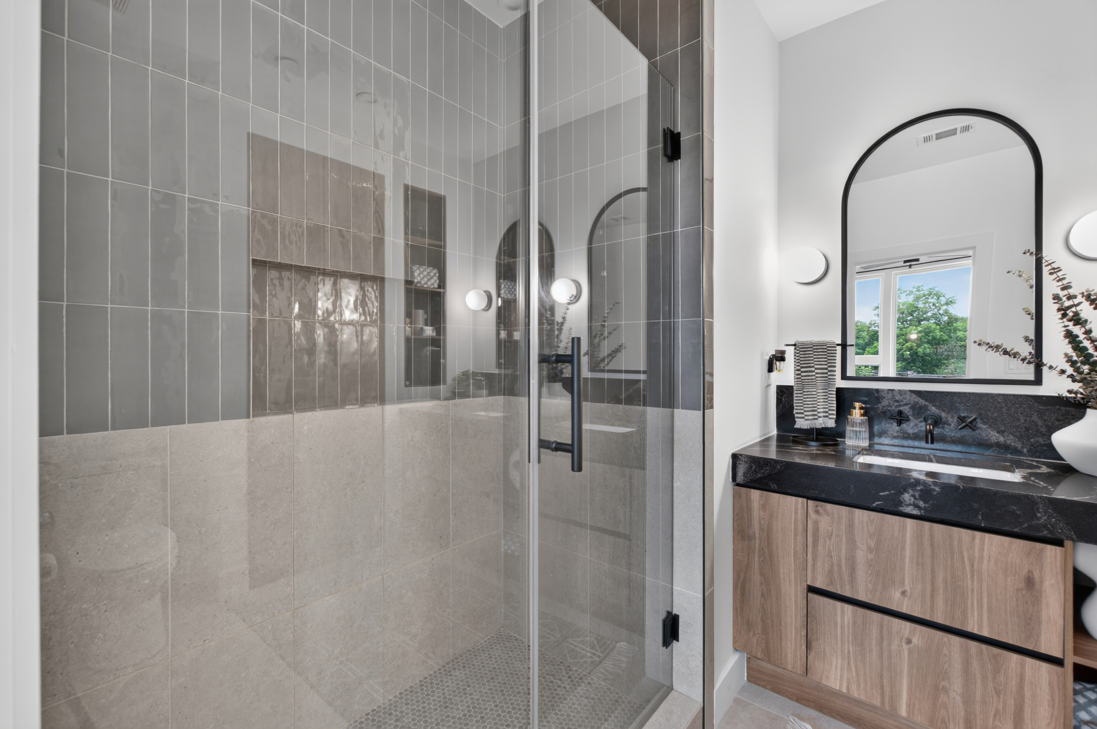  Stunning Luxury Townhome in Premier Boutique Community - 物件實景