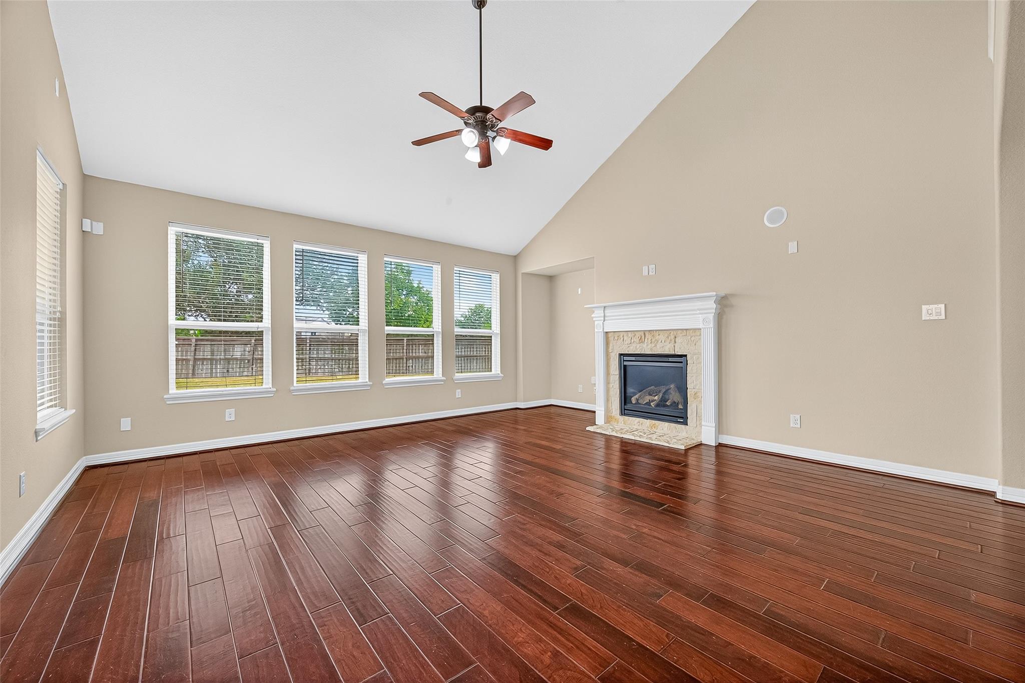 Missouri City, Texas, 77459, United States, 5 Bedrooms Bedrooms, ,4 BathroomsBathrooms,Residential,For Sale,1979192