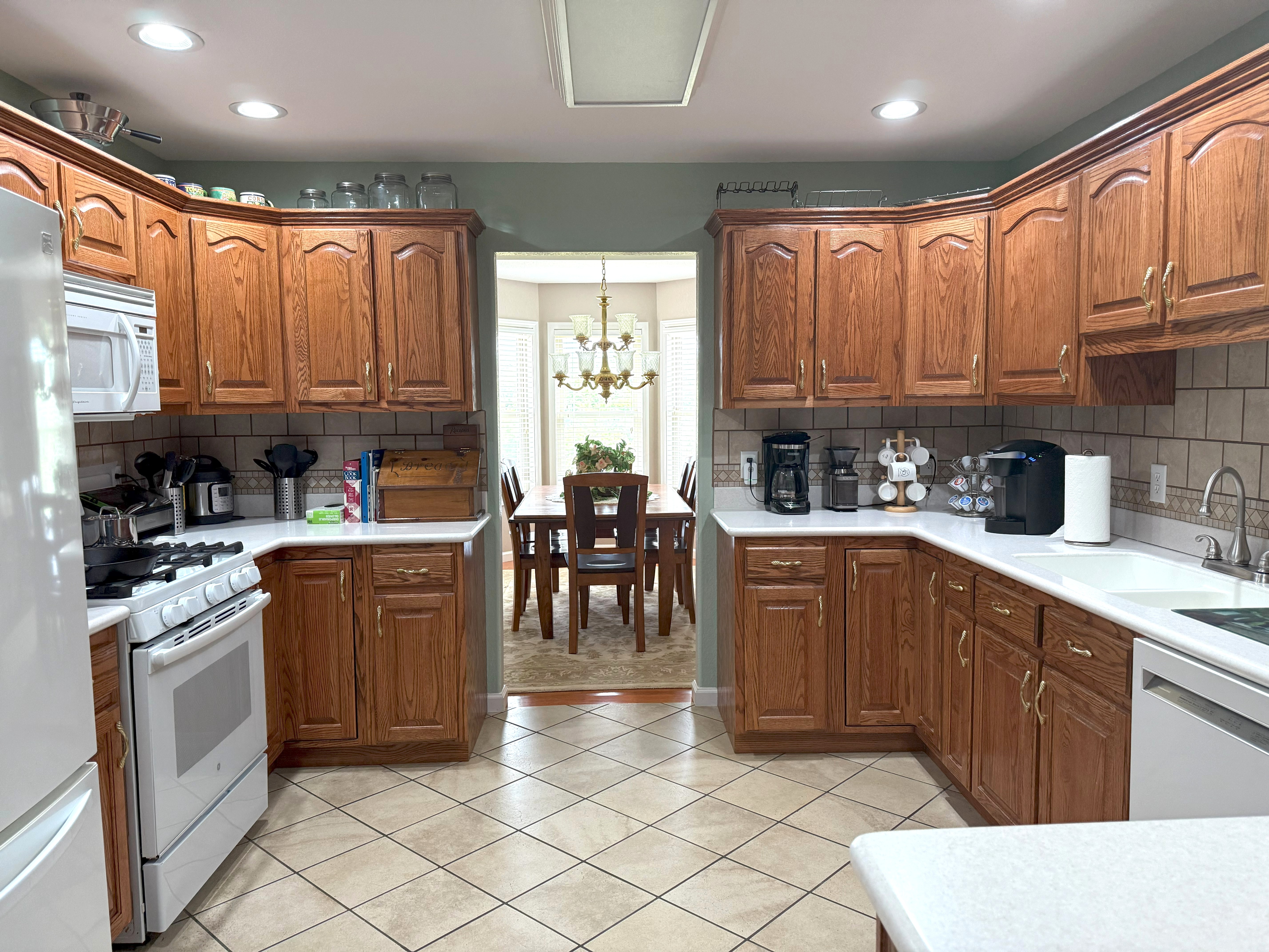 Crossville, Tennessee, 38555, United States, 4 Bedrooms Bedrooms, ,3 BathroomsBathrooms,Residential,For Sale,1887732