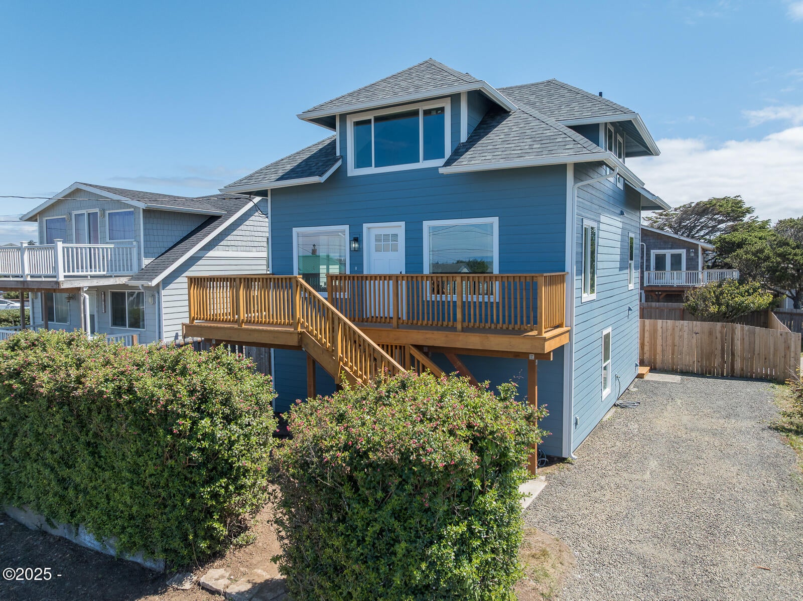 Elizabeth St, Newport, OR 97365