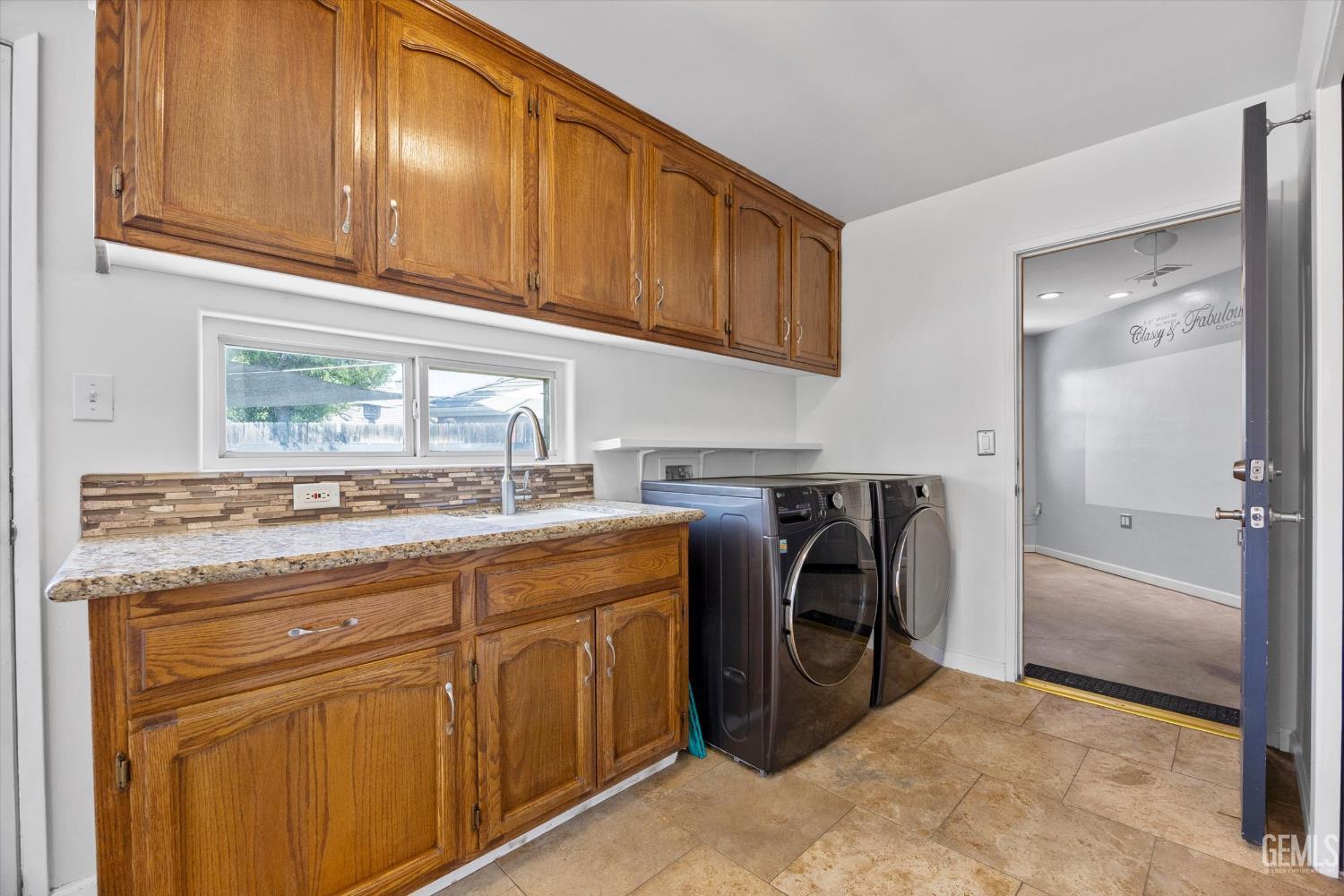 Bakersfield, California, 93312, United States, 4 Bedrooms Bedrooms, ,3 BathroomsBathrooms,Residential,For Sale,1903445