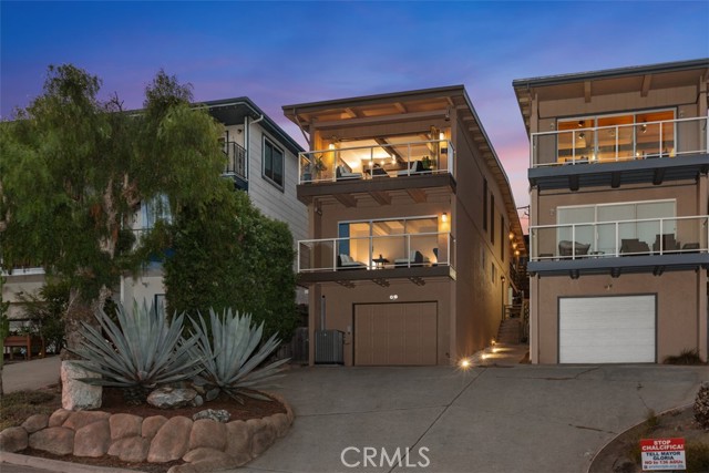 San Diego, California, 92109, United States, 4 Bedrooms Bedrooms, ,3 BathroomsBathrooms,Residential,For Sale,1974655