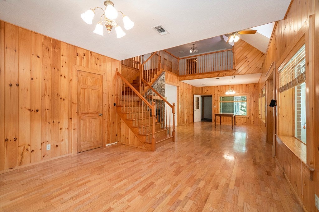 Blairsville, Georgia, 30512, United States, 4 Bedrooms Bedrooms, ,3 BathroomsBathrooms,Residential,For Sale,1858938