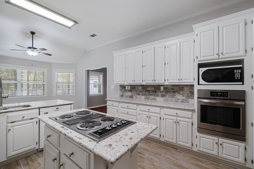 OXFORD, Mississippi, 38655, United States, 4 Bedrooms Bedrooms, ,3 BathroomsBathrooms,Residential,For Sale,1991795