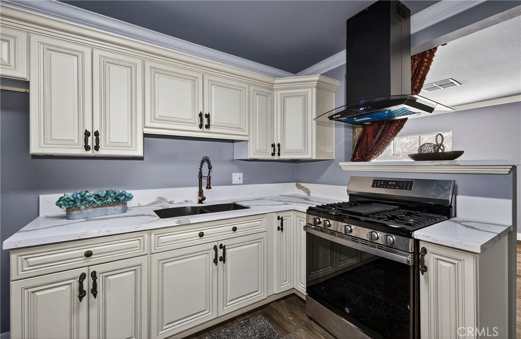 Fontana, California, 92335, United States, 3 Bedrooms Bedrooms, ,1 BathroomBathrooms,Residential,For Sale,2006416