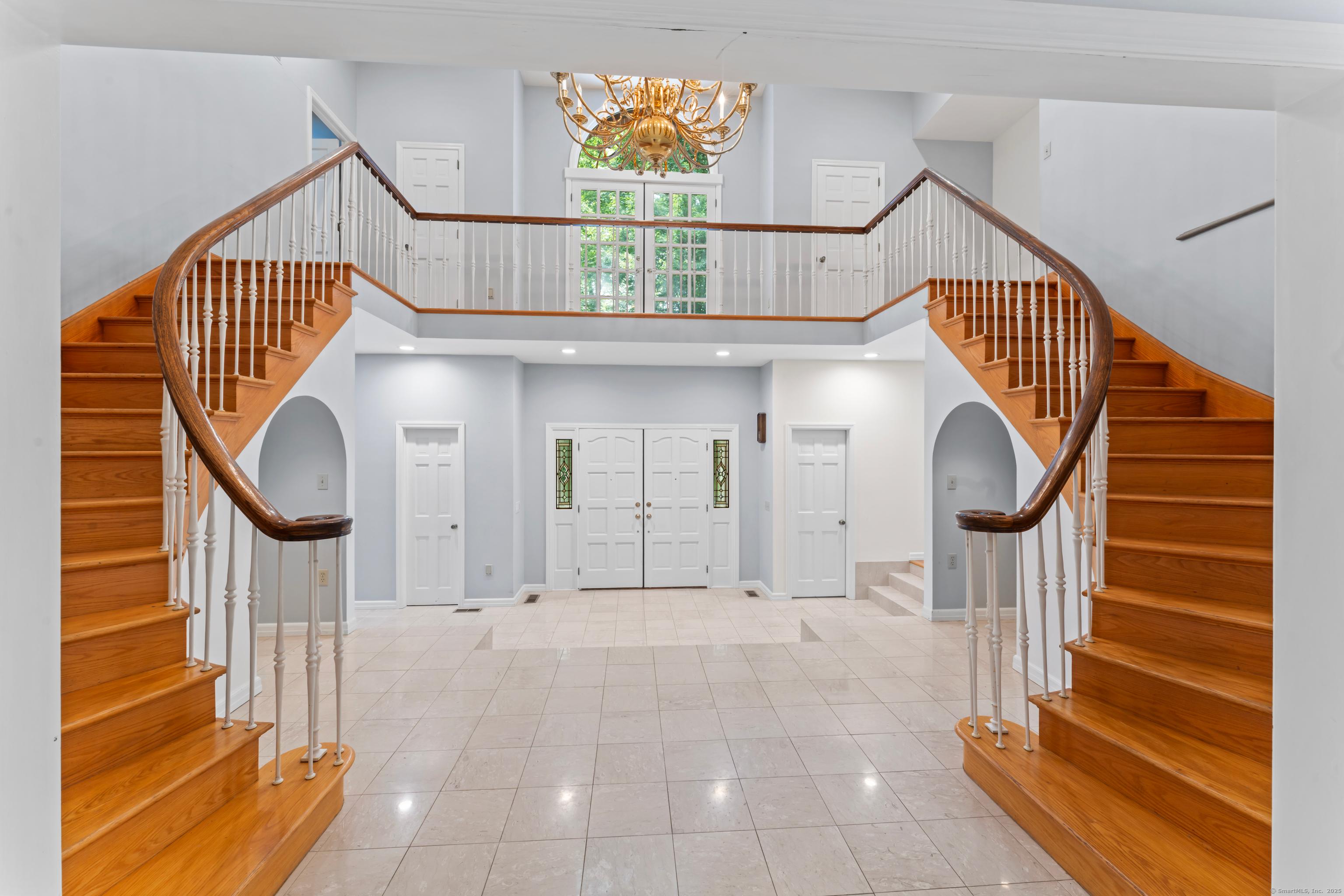 Stamford, Connecticut, 06903, United States, 4 Bedrooms Bedrooms, ,5 BathroomsBathrooms,Residential,For Sale,1923420