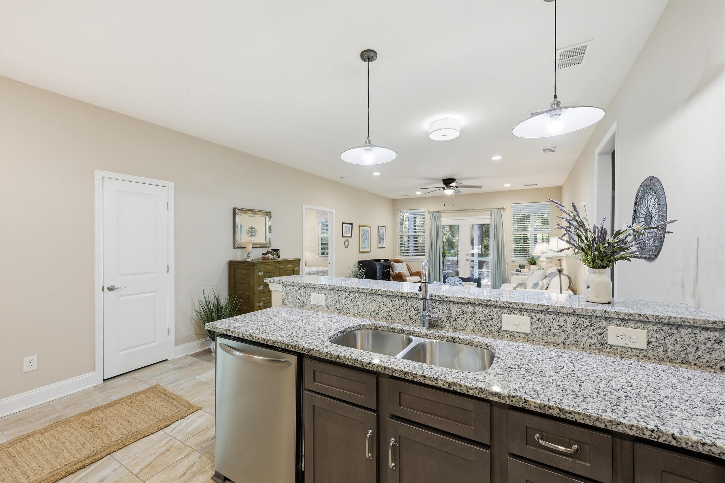 Mount Pleasant, South Carolina, 29466, United States, 3 Bedrooms Bedrooms, ,2 BathroomsBathrooms,Residential,For Sale,1992922