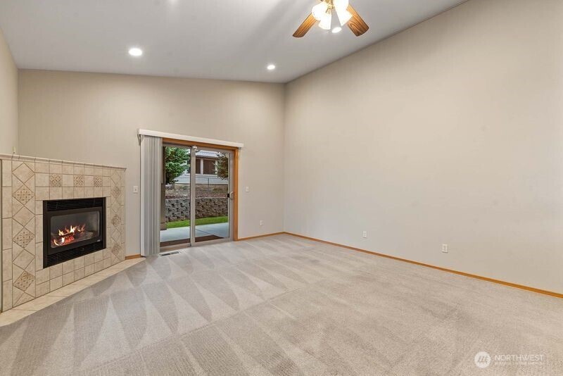 Wenatchee, Washington, 98801, United States, 3 Bedrooms Bedrooms, ,1 BathroomBathrooms,Residential,For Sale,1989040