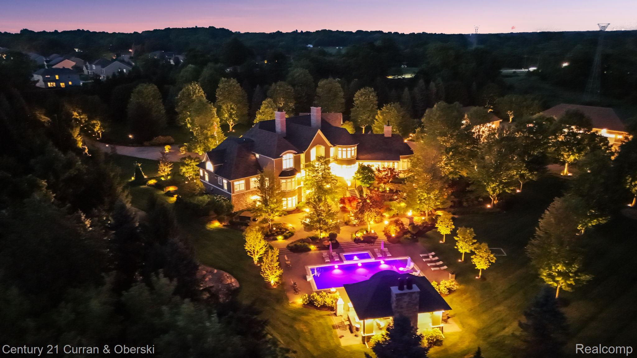 South Lyon, Michigan, 48178, United States, 6 Bedrooms Bedrooms, ,8 BathroomsBathrooms,Residential,For Sale,1914337