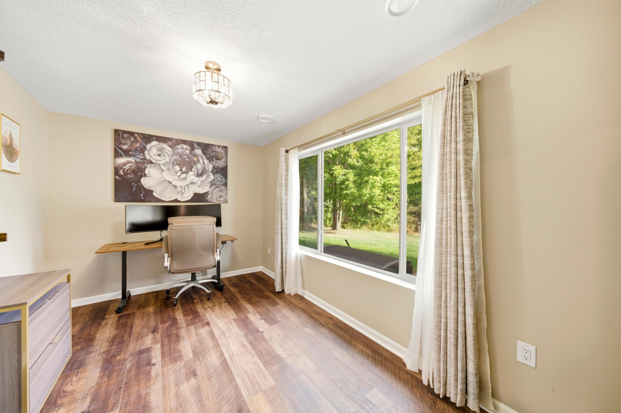 Cambridge, Minnesota, 55008, United States, 4 Bedrooms Bedrooms, ,1 BathroomBathrooms,Residential,For Sale,1963119