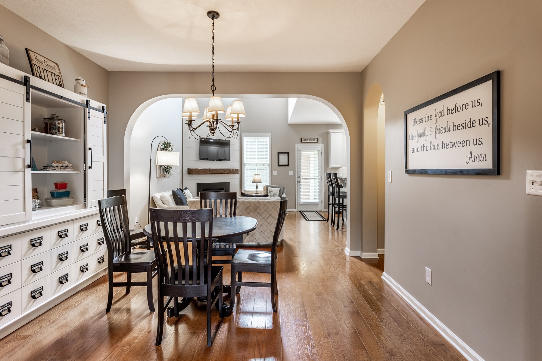  Stunning Townhome in Desirable Carmel Neighborhood - 物件實景