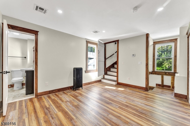 Blairstown Twp., New Jersey, 07825, United States, 4 Bedrooms Bedrooms, ,4 BathroomsBathrooms,Residential,For Sale,1901840