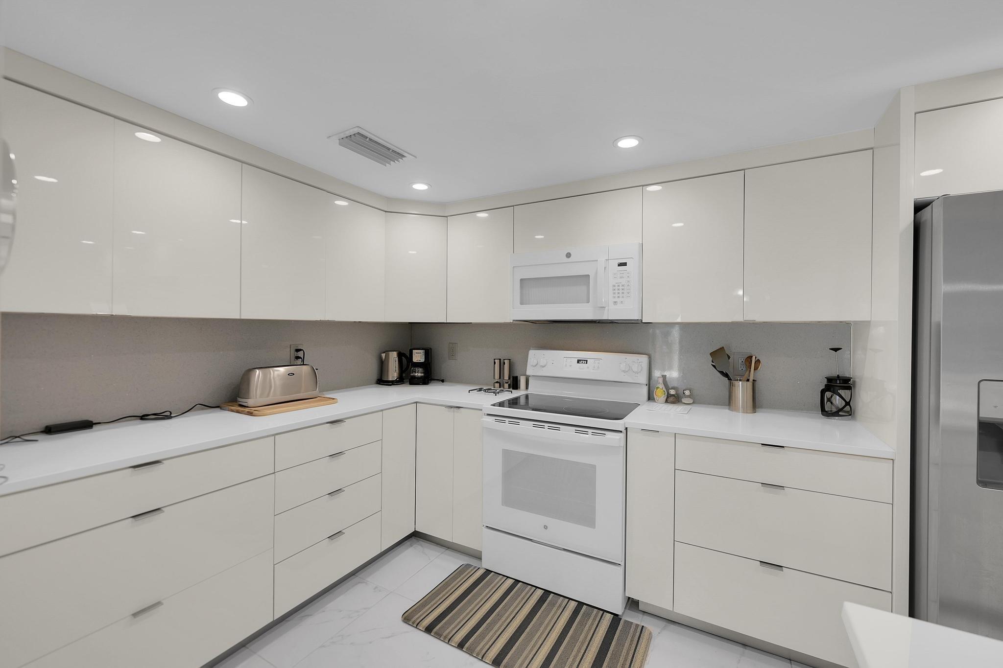 Fort Lauderdale, Florida, 33308, United States, 4 Bedrooms Bedrooms, ,3 BathroomsBathrooms,Residential,For Sale,1976571