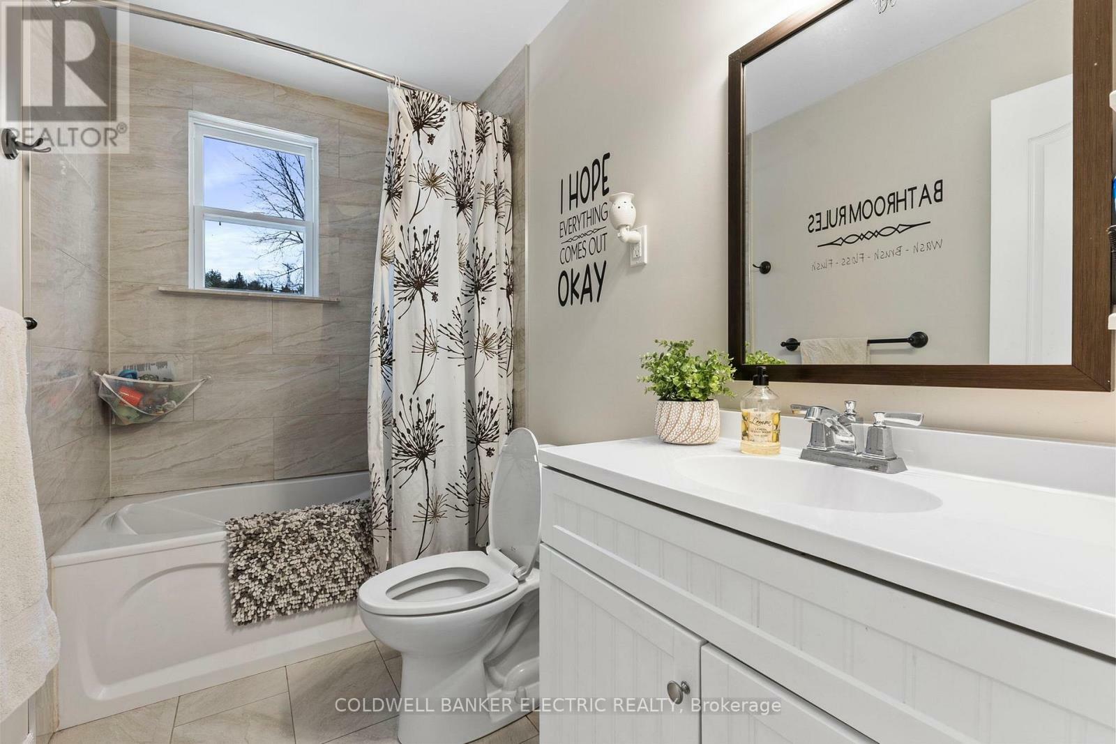 NORTH KAWARTHA, Ontario, K0L 1A0, CA, 3 Bedrooms Bedrooms, ,1 BathroomBathrooms,Residential,For Sale,1882801