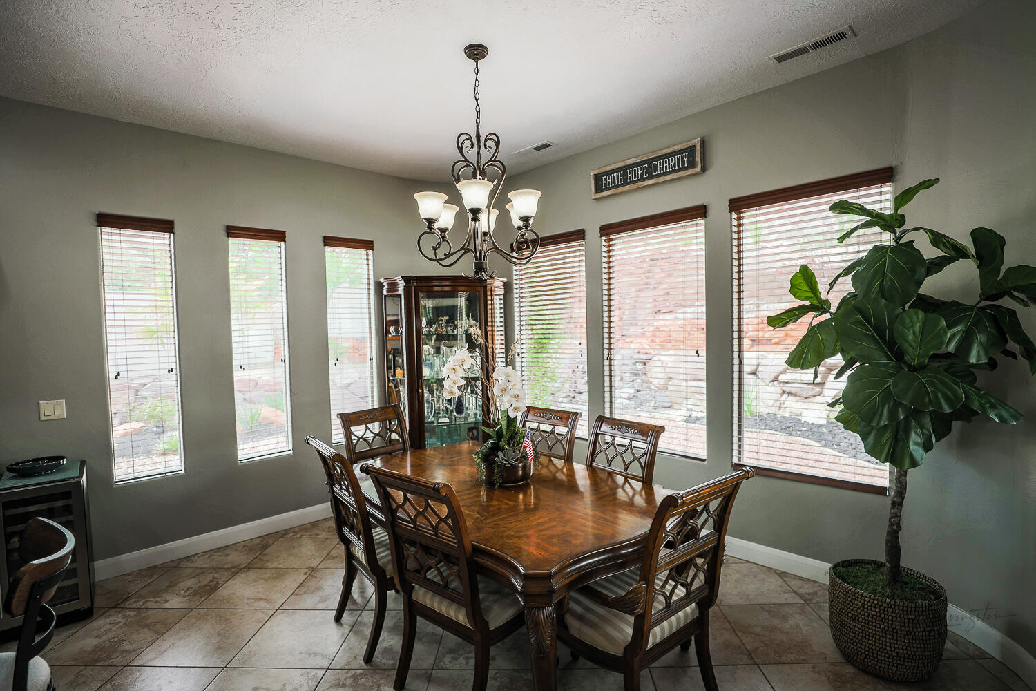St George, Utah, 84790, United States, 3 Bedrooms Bedrooms, ,Residential,For Sale,1927191