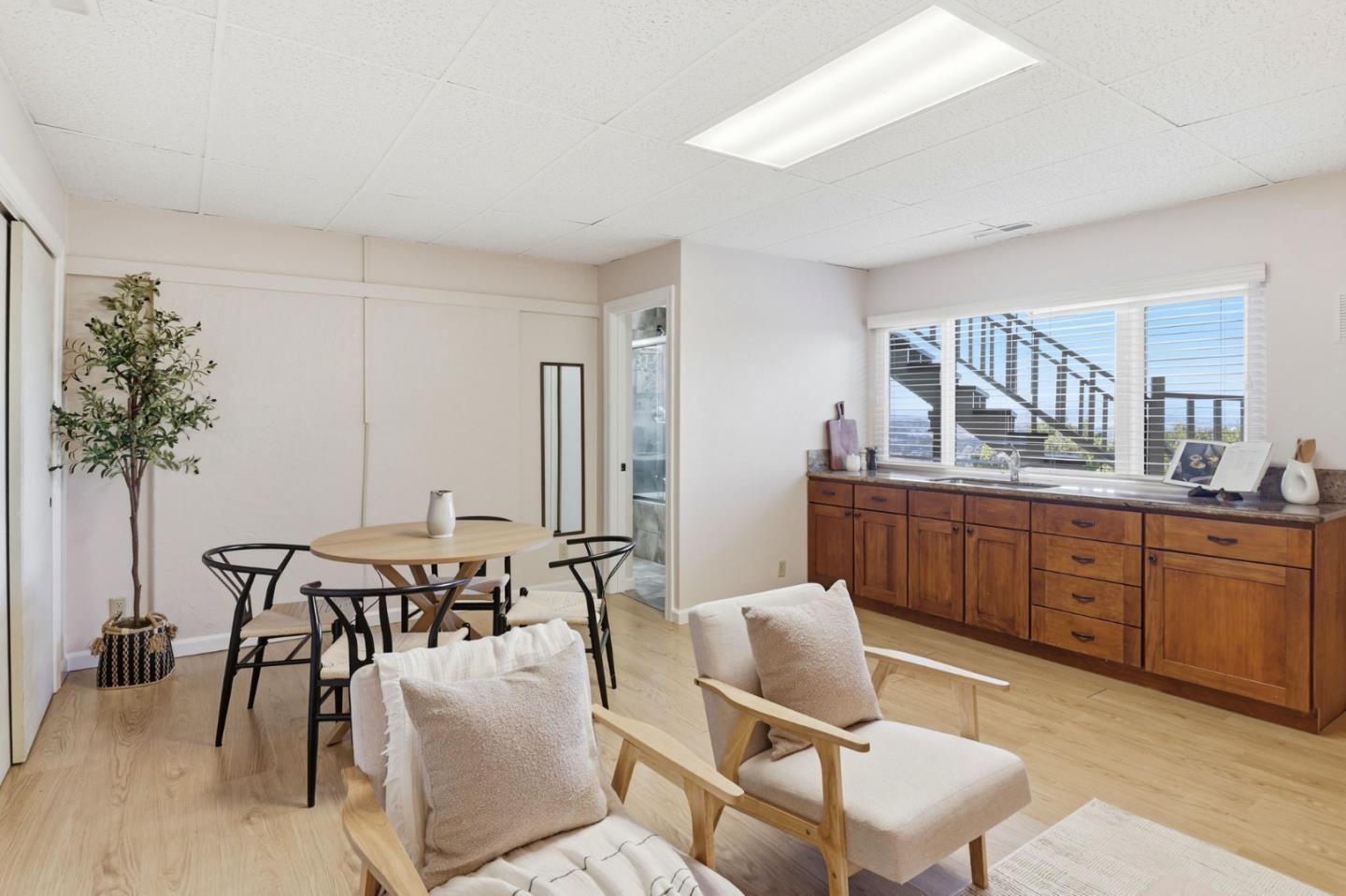 Belmont, California, 94002, United States, 3 Bedrooms Bedrooms, ,3 BathroomsBathrooms,Residential,For Sale,1989270