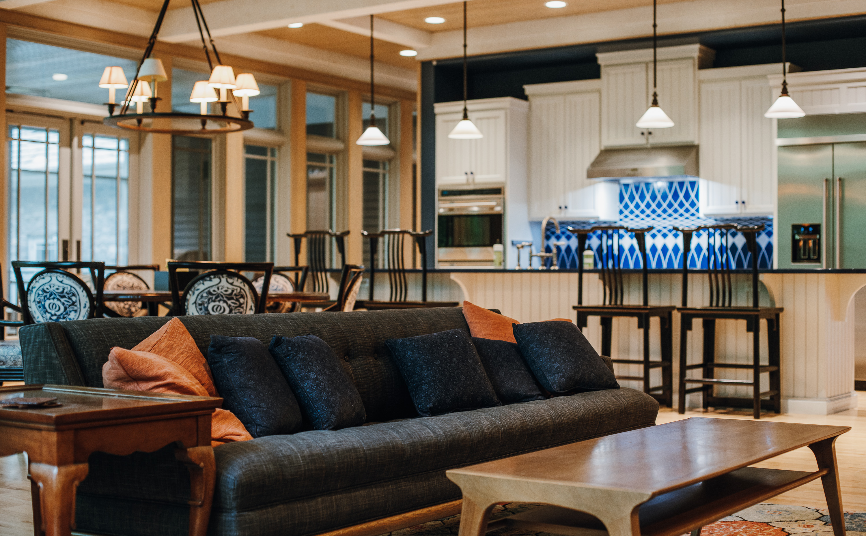  Stunning Prairie-Inspired Estate on 16 Acres of Scenic Woodlands - 物件實景