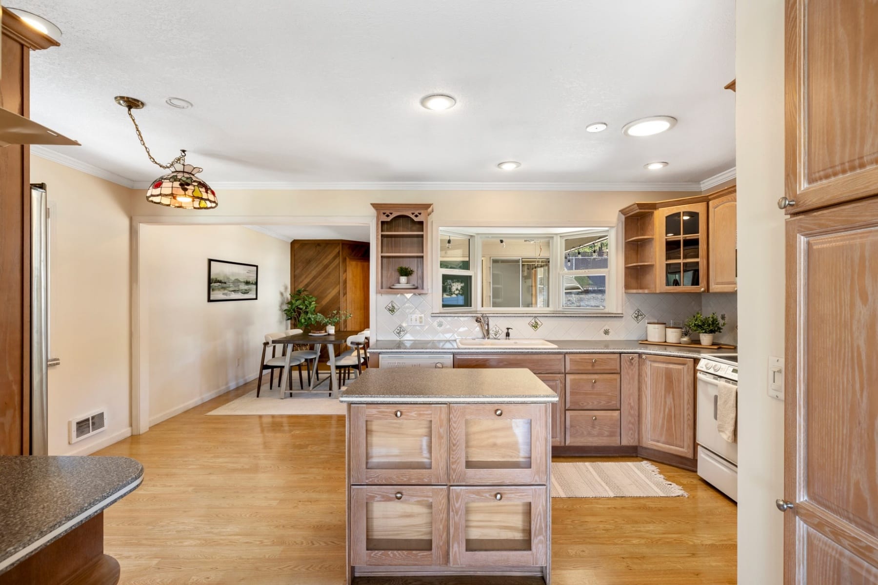  526 E SCENIC DR The Dalles, OR 97058 - 物件實景