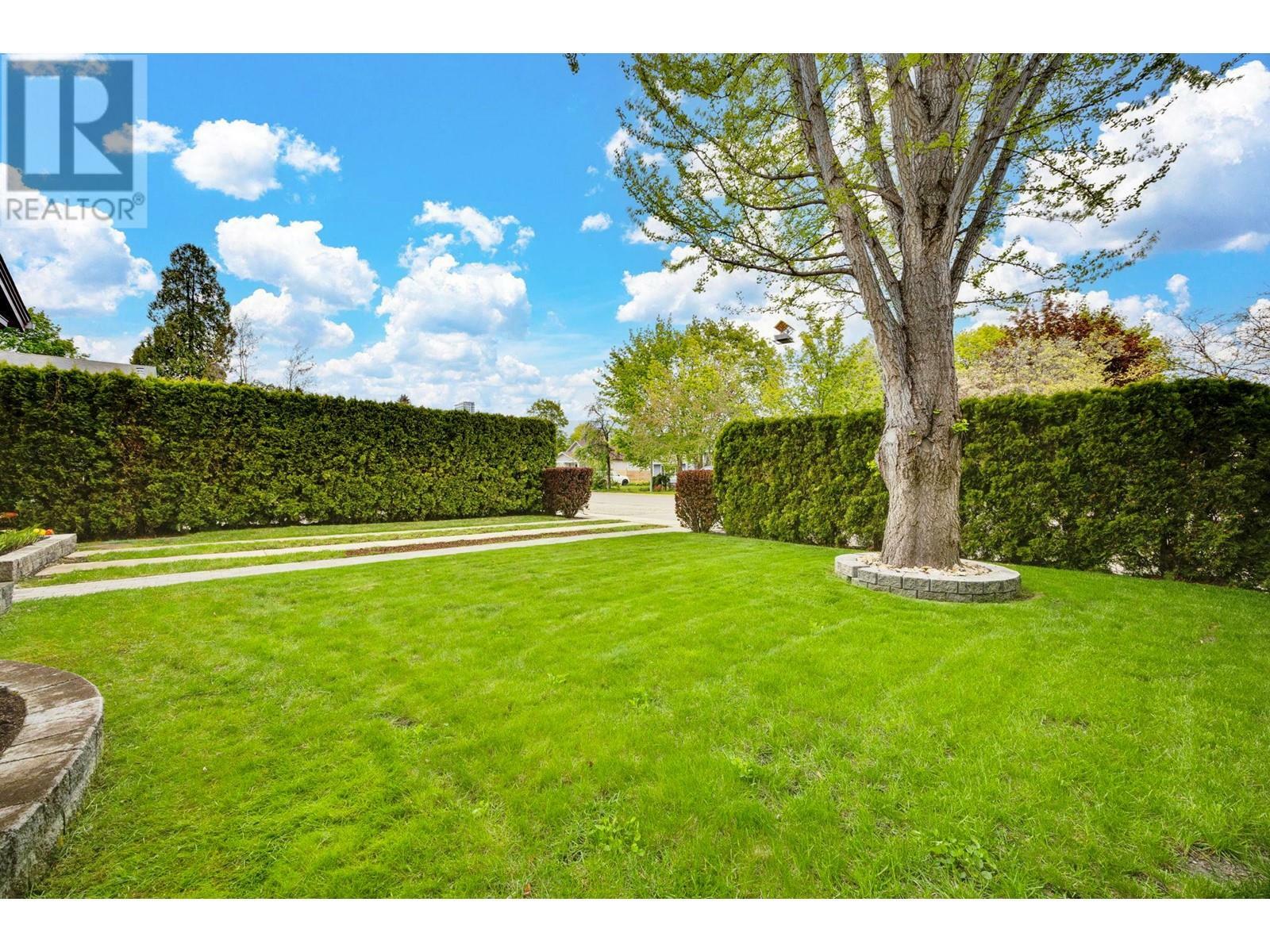 KELOWNA, British Columbia, V1Y 6A2, CA, 4 Bedrooms Bedrooms, ,3 BathroomsBathrooms,Residential,For Sale,1838696