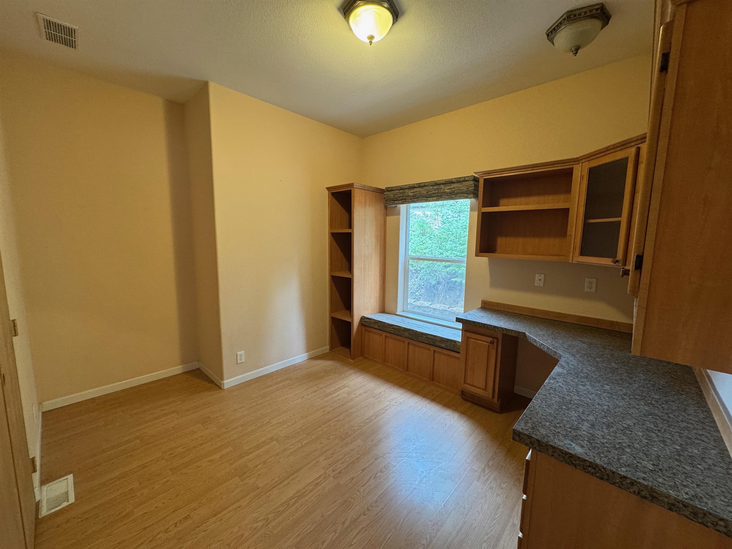 Mt Shasta, California, 96067, United States, 3 Bedrooms Bedrooms, ,2 BathroomsBathrooms,Residential,For Sale,1974393