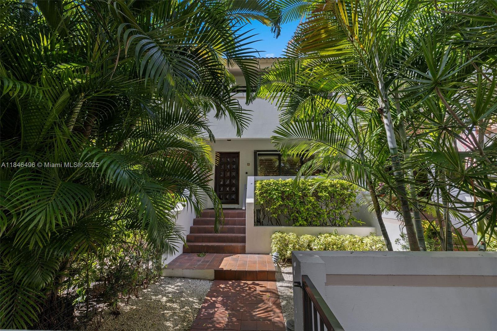 Coral Gables, Florida, 33134, United States, 2 Bedrooms Bedrooms, ,3 BathroomsBathrooms,Residential,For Sale,1901366