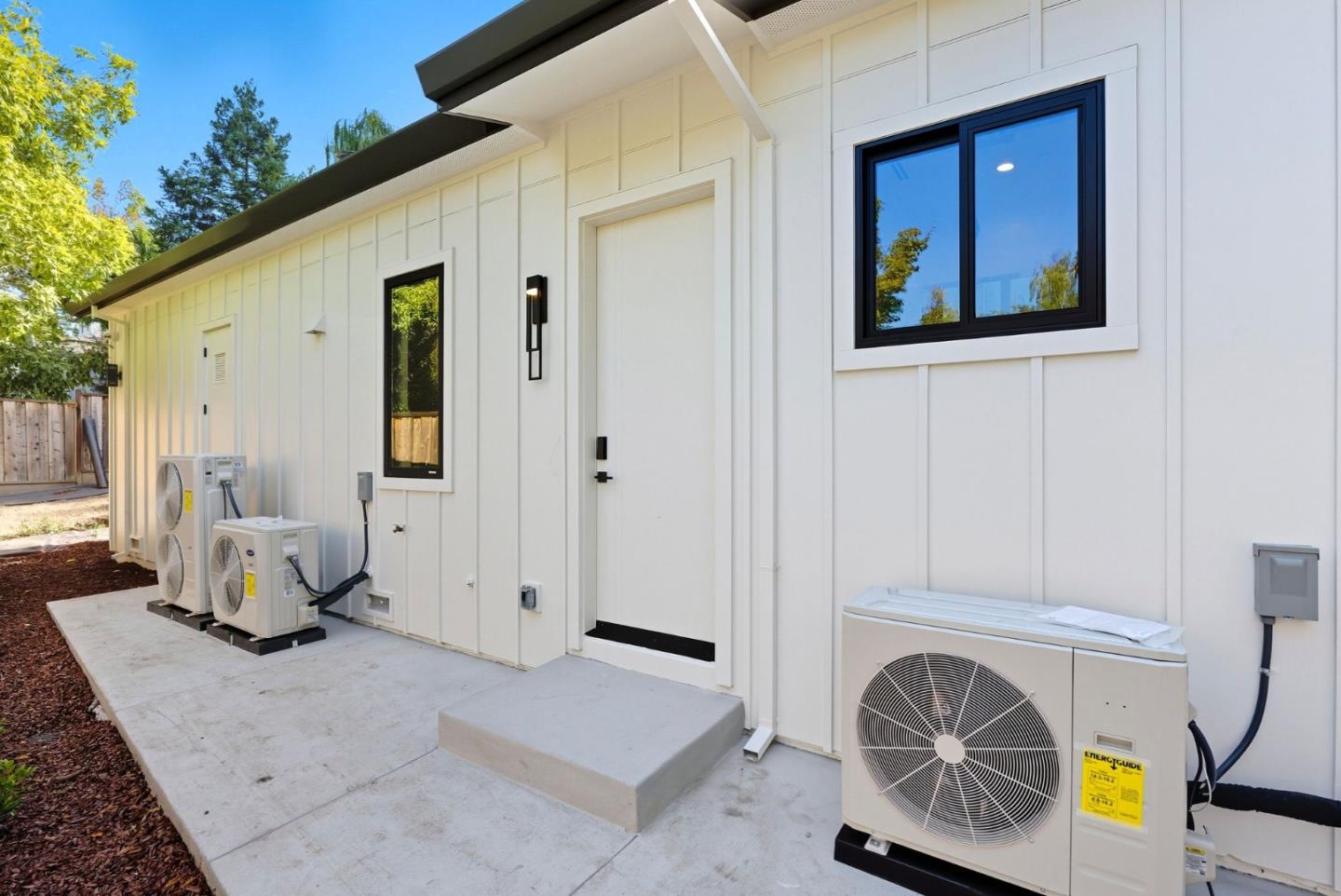 Menlo Park, California, 94025, United States, 6 Bedrooms Bedrooms, ,7 BathroomsBathrooms,Residential,For Sale,1947482