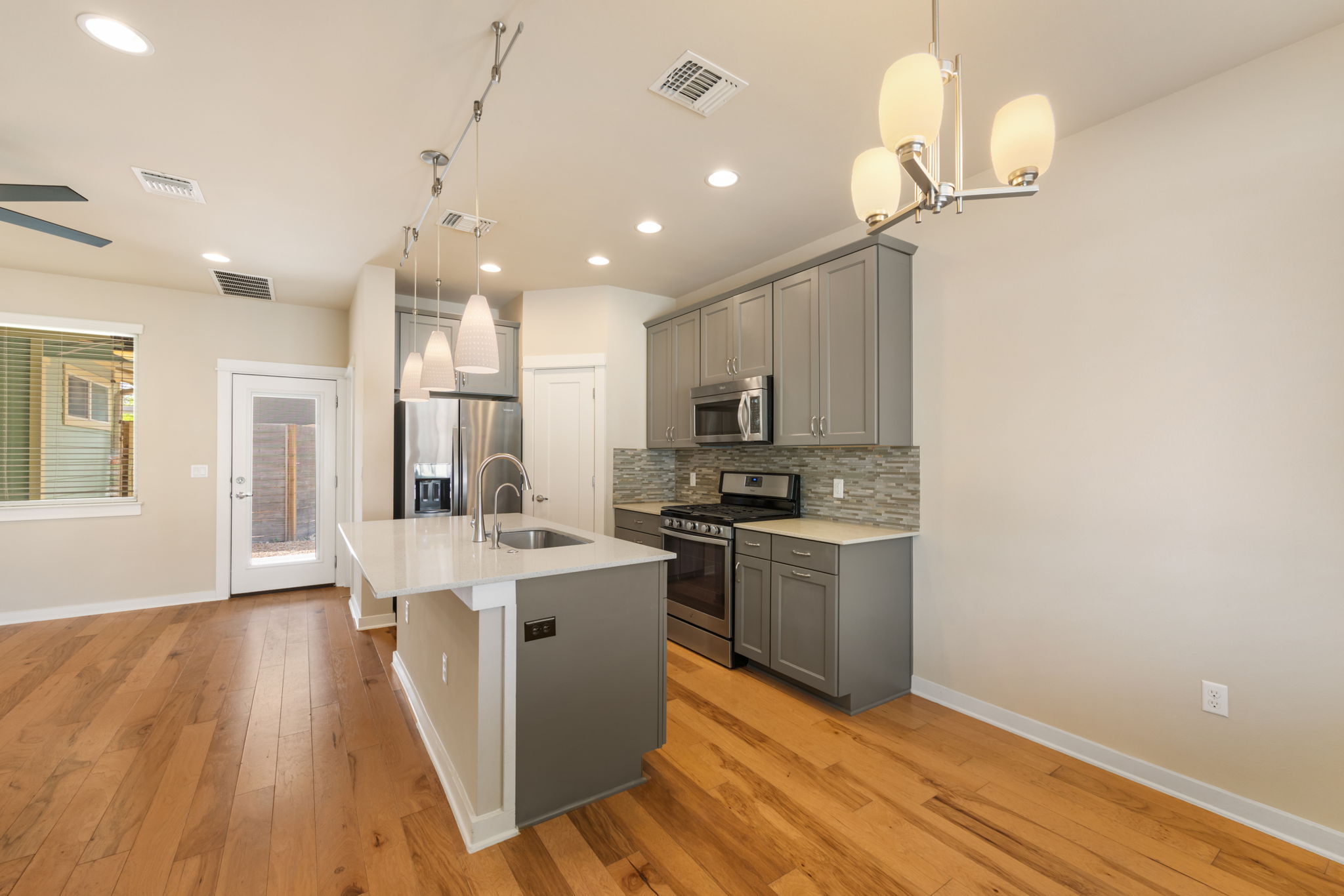  1301 Casey Street, Austin, TX 78745 - 物件實景