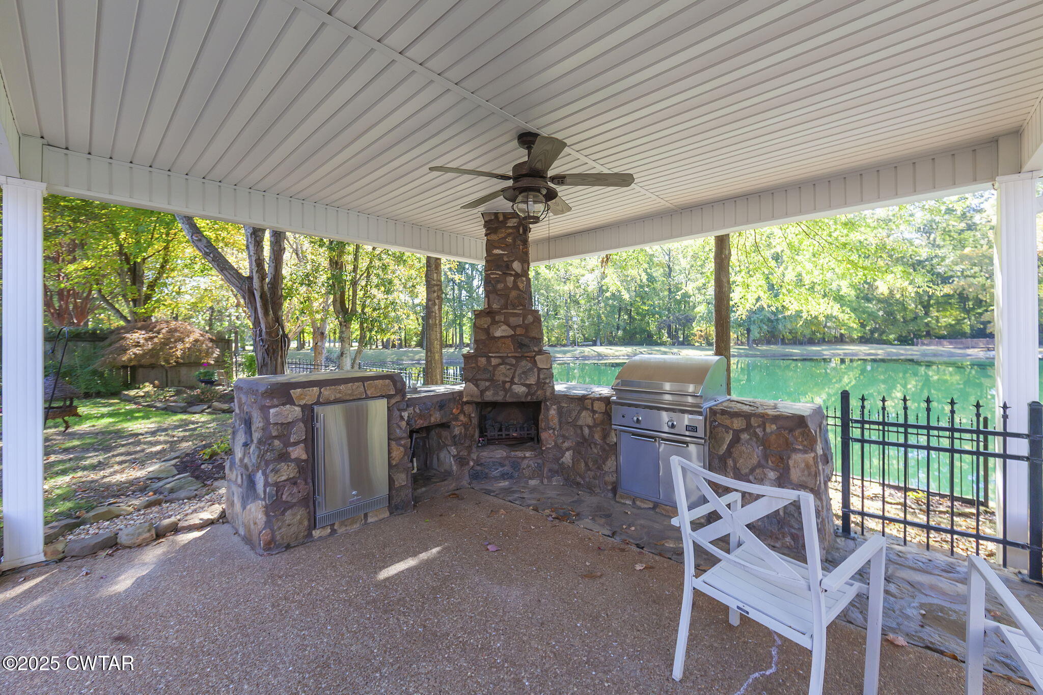 Jackson, Tennessee, 38305, United States, 4 Bedrooms Bedrooms, ,4 BathroomsBathrooms,Residential,For Sale,1991203