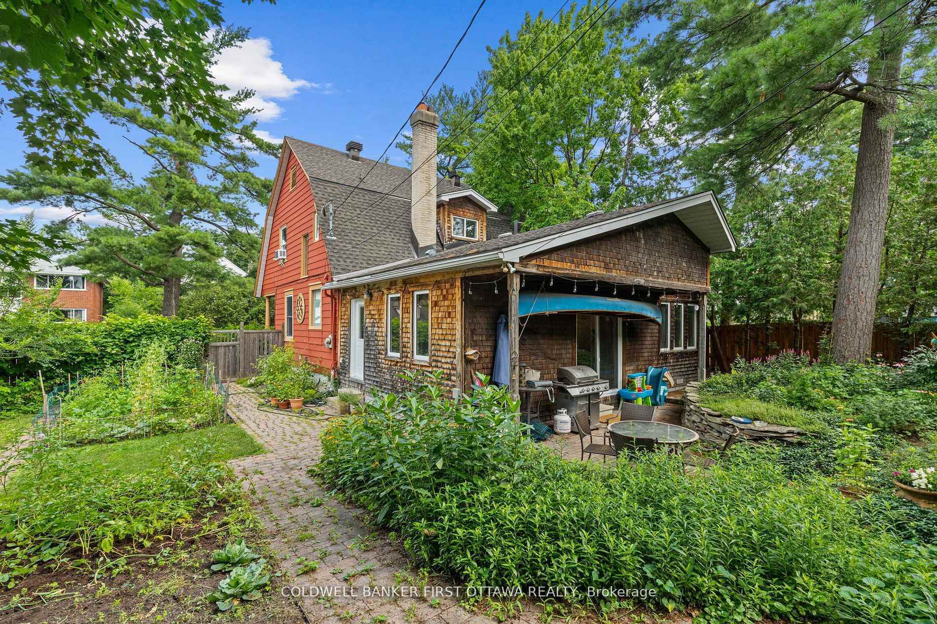 BRITANNIA - LINCOLN HEIGHTS AND AREA, Ontario, K2B 6Y5, CA, 3 Bedrooms Bedrooms, ,Residential,For Sale,1950856