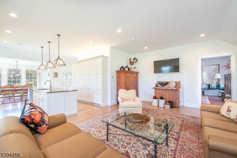 Holland Twp., New Jersey, 08848, United States, 5 Bedrooms Bedrooms, ,5 BathroomsBathrooms,Residential,For Sale,1794458