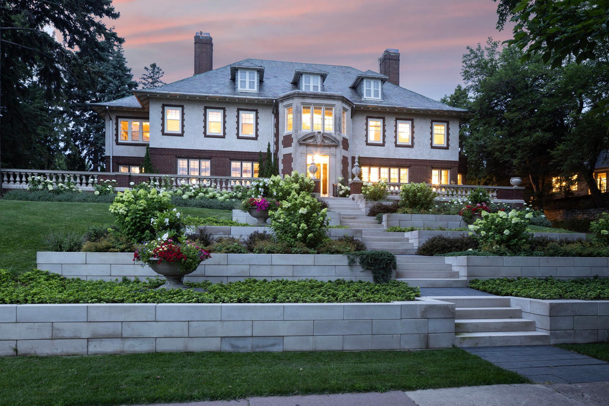 Minneapolis, Minnesota, 55416, United States, 5 Bedrooms Bedrooms, ,4 BathroomsBathrooms,Residential,For Sale,1907666