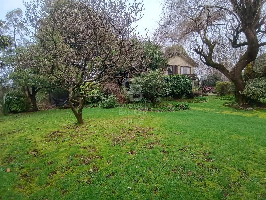 Puerto Varas, Chile, 8 Bedrooms Bedrooms, ,4 BathroomsBathrooms,Residential,For Sale,1999083