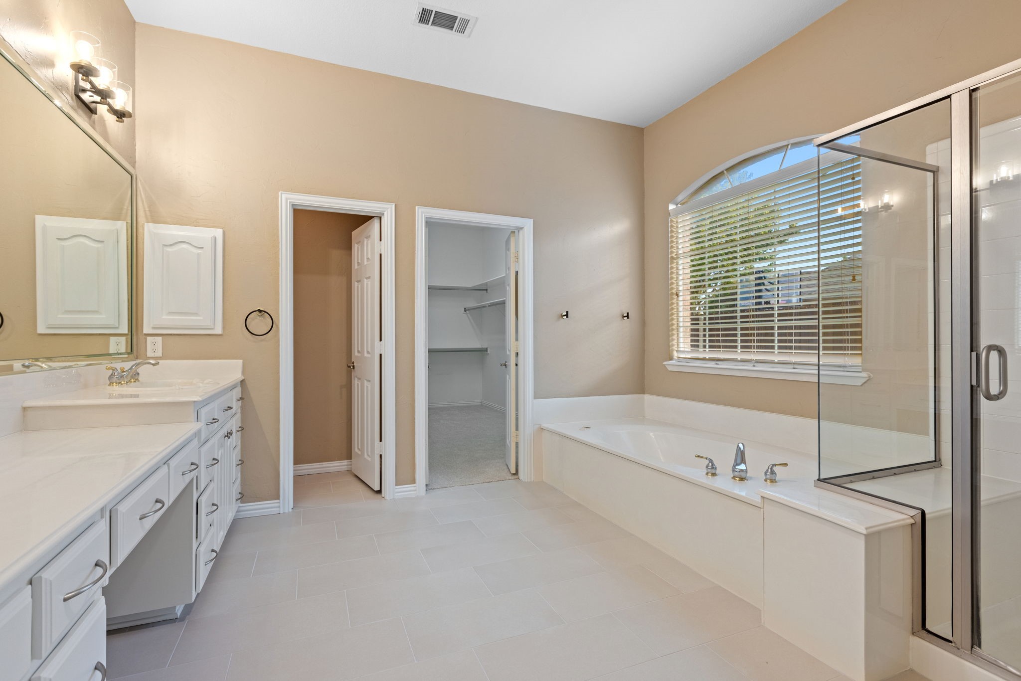 McKinney, Texas, 75072, United States, 4 Bedrooms Bedrooms, ,4 BathroomsBathrooms,Residential,For Sale,1933487