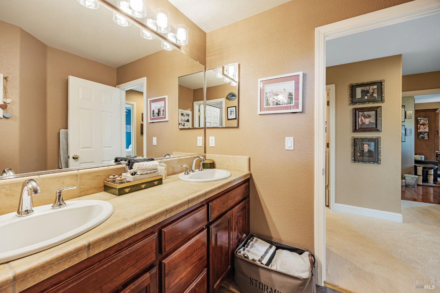 Windsor, California, 95492, United States, 4 Bedrooms Bedrooms, ,3 BathroomsBathrooms,Residential,For Sale,1942118