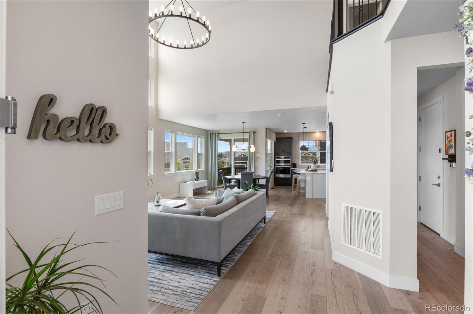Littleton, Colorado, 80127, United States, 6 Bedrooms Bedrooms, ,2 BathroomsBathrooms,Residential,For Sale,1941297