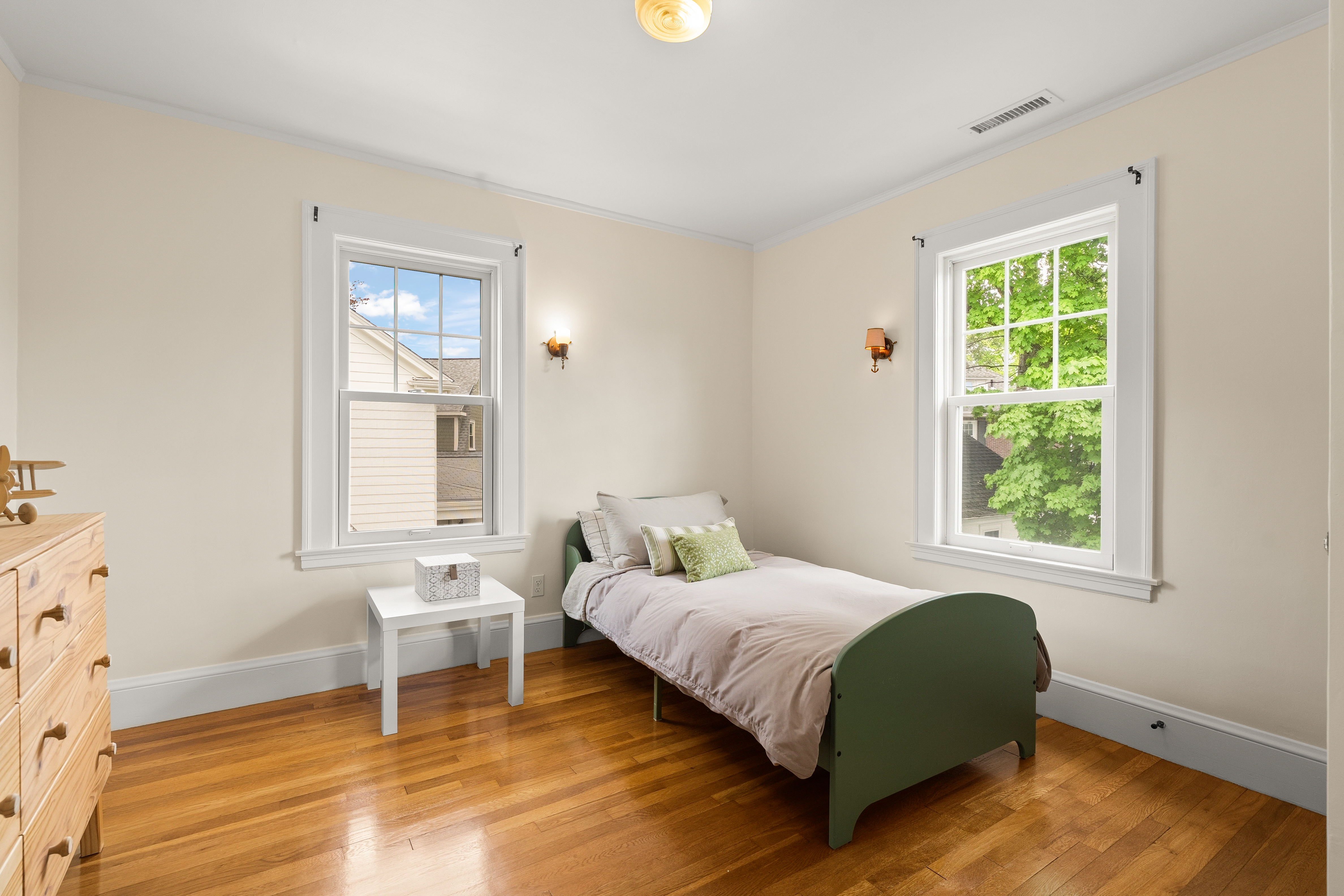  31 Whittier Rd, Medford, MA, 02155 - 物件實景