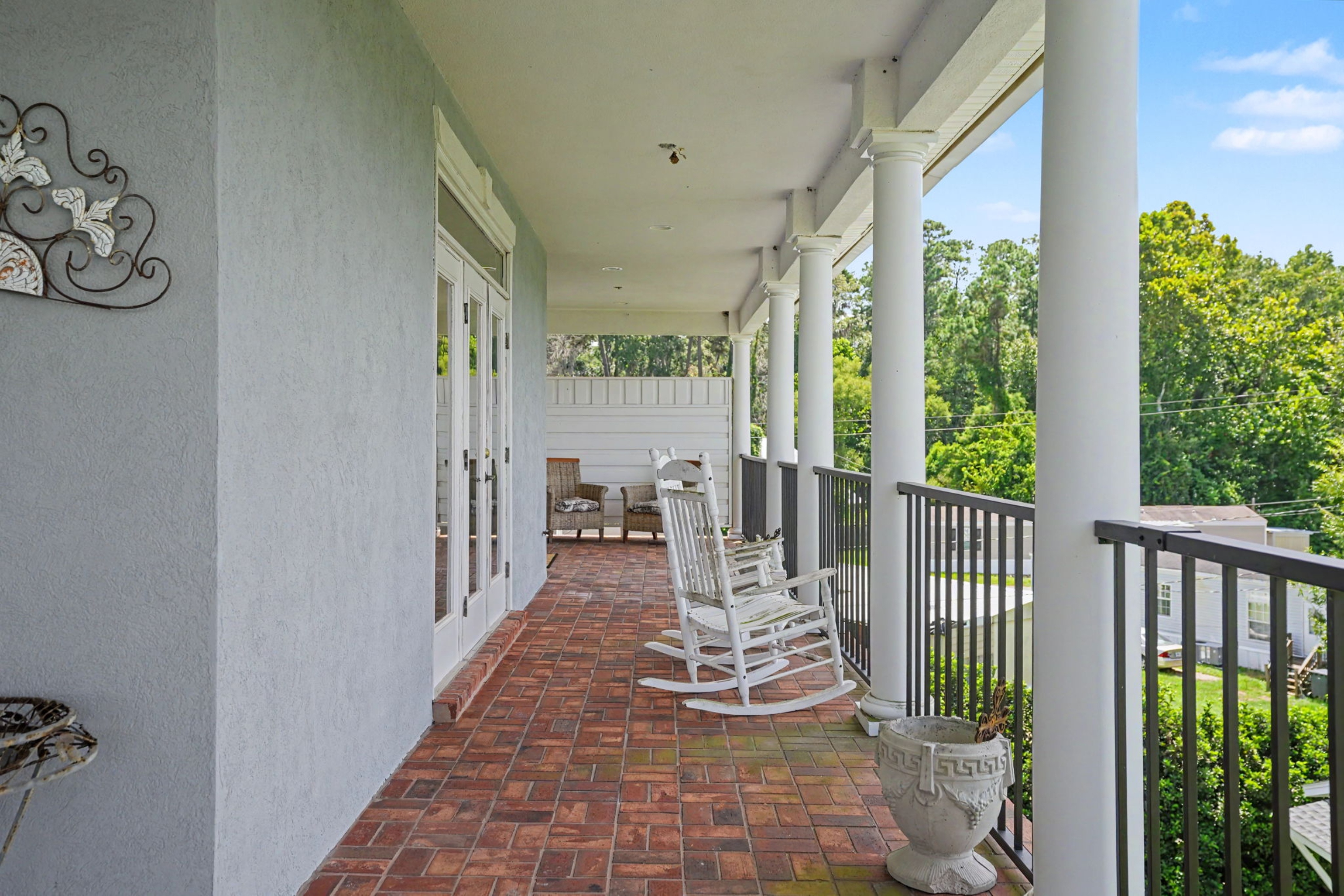  9657 Whitefield Avenue - 物件實景