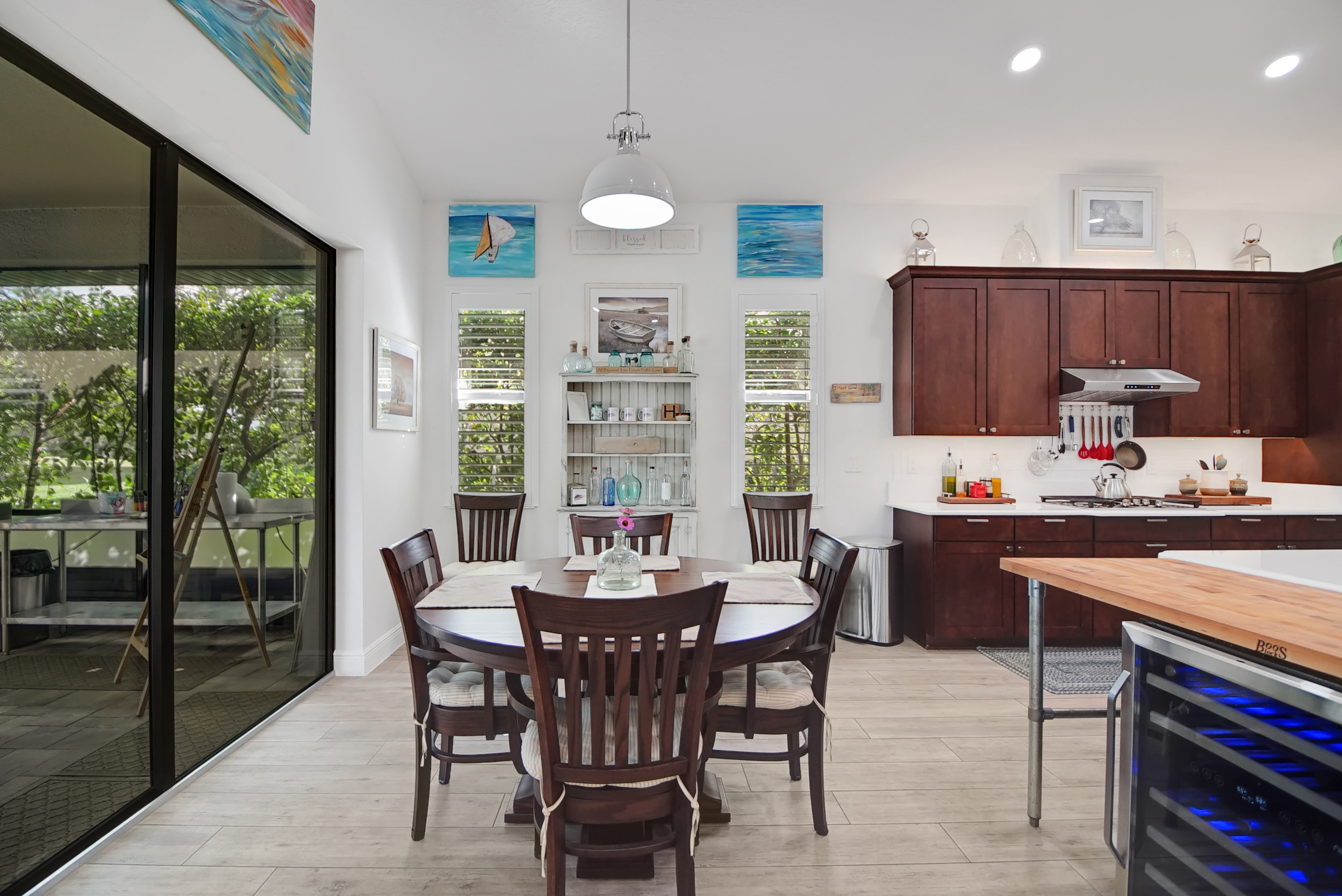 Lady Lake, Florida, 32159, United States, 4 Bedrooms Bedrooms, ,3 BathroomsBathrooms,Residential,For Sale,1922076