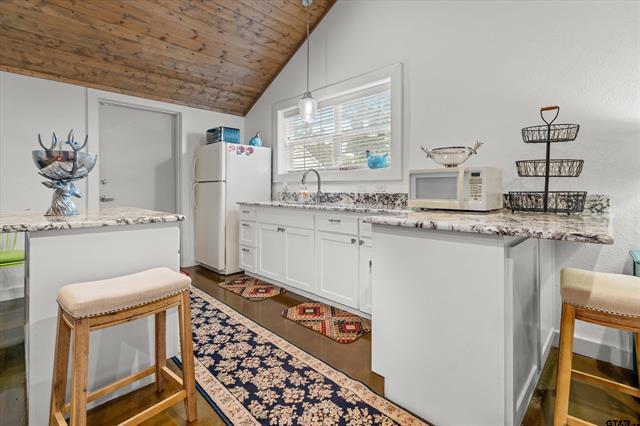 Lindale, Texas, 75771, United States, 3 Bedrooms Bedrooms, ,2 BathroomsBathrooms,Residential,For Sale,2019354